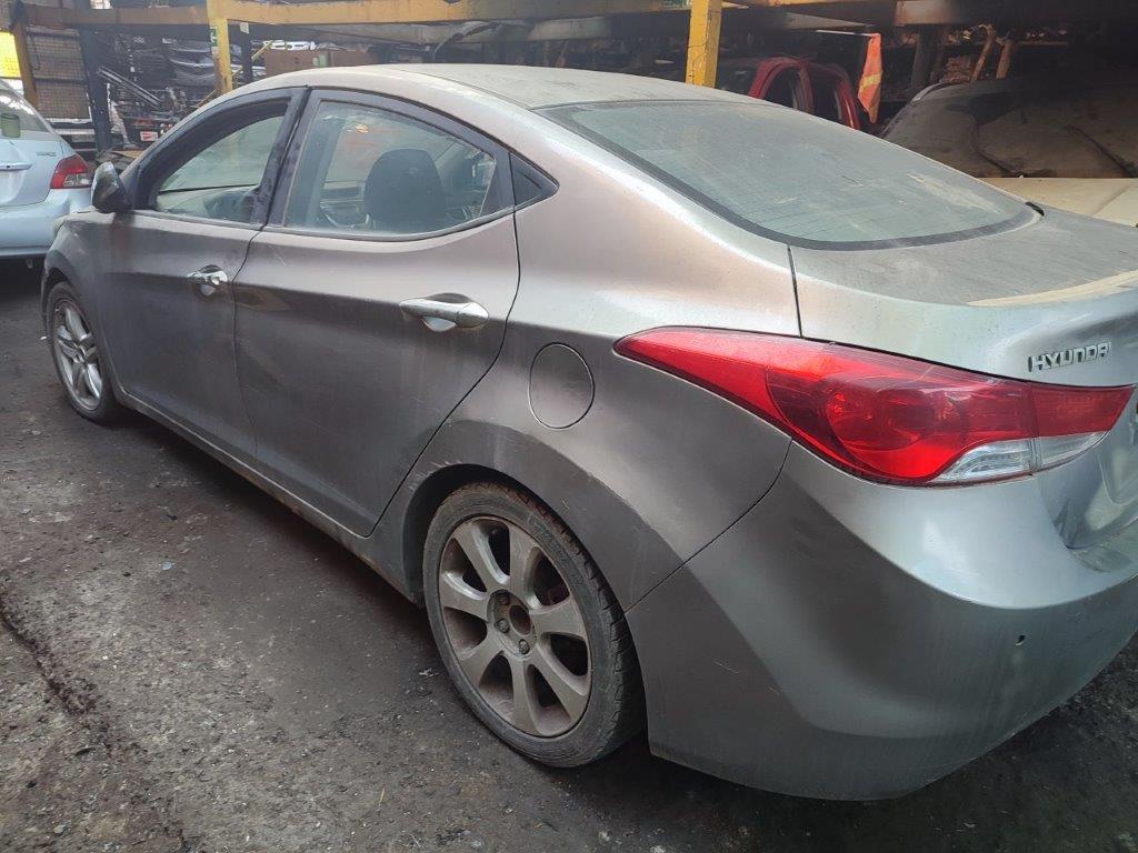  Hyundai ELANTRA 2012    EN DESARME